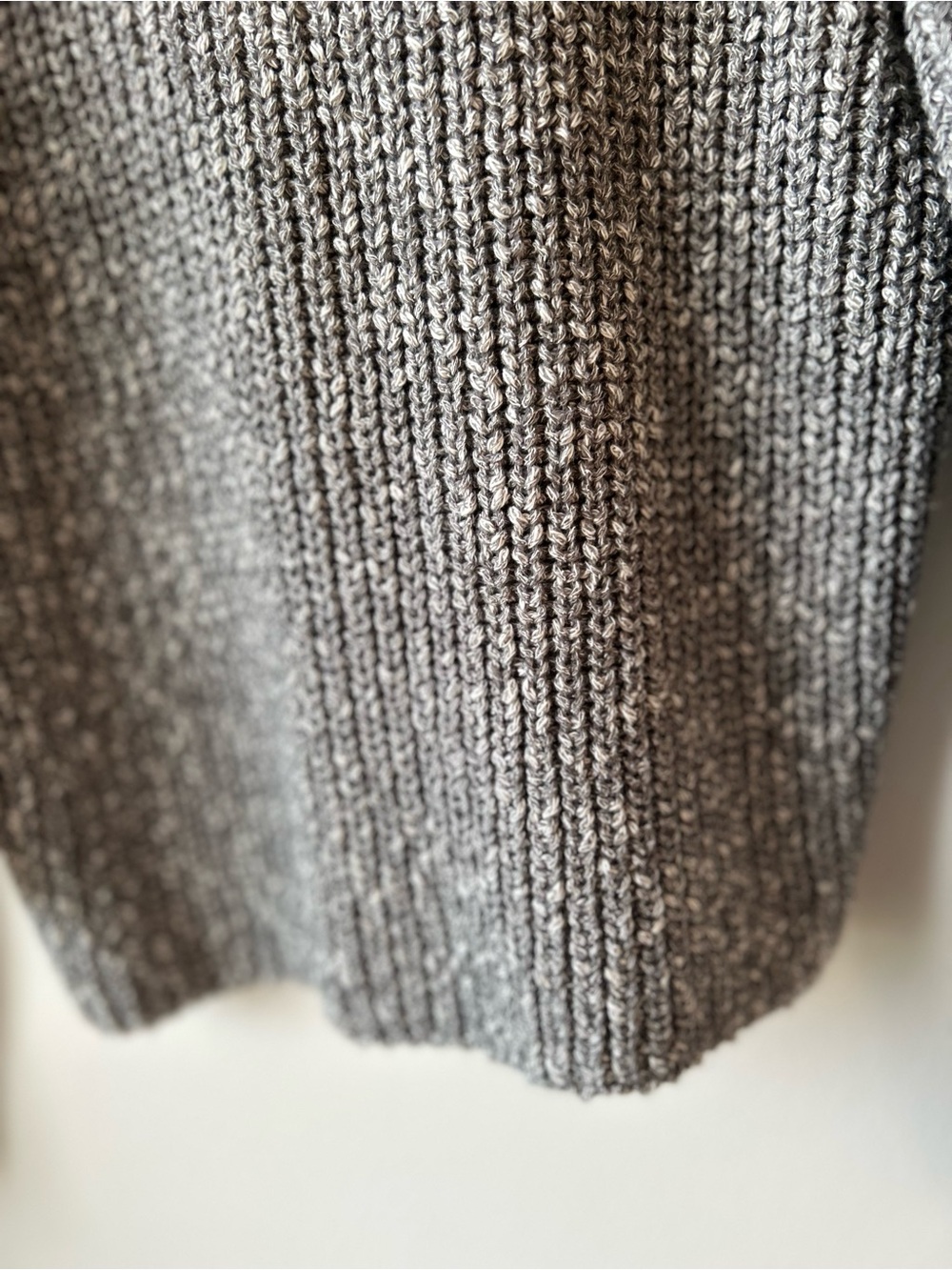 STITCHES + STRIPES V-Neck Cropped Knit Sweater Gray Size S NWT Chunky Soft - Picture 9 of 9